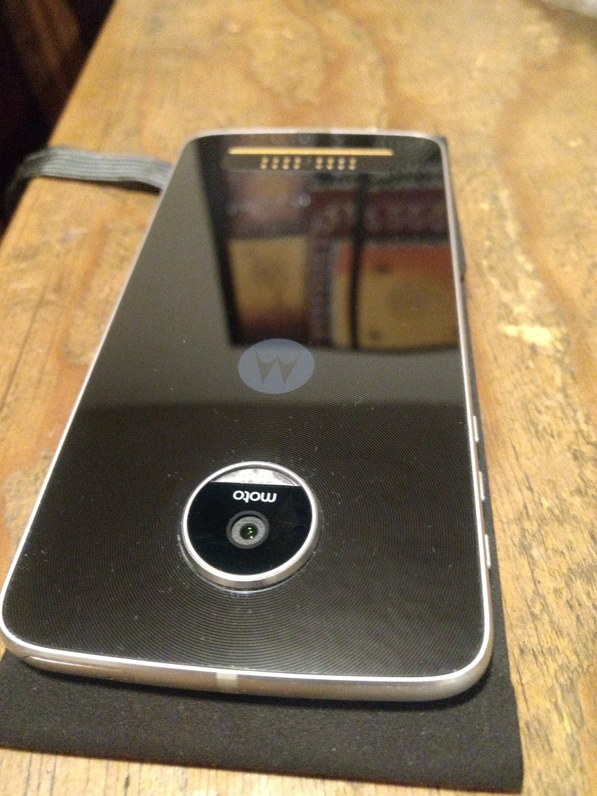 Motorola Moto Z Play Seminuevo Y Proyector Nuevo Sin Abrir